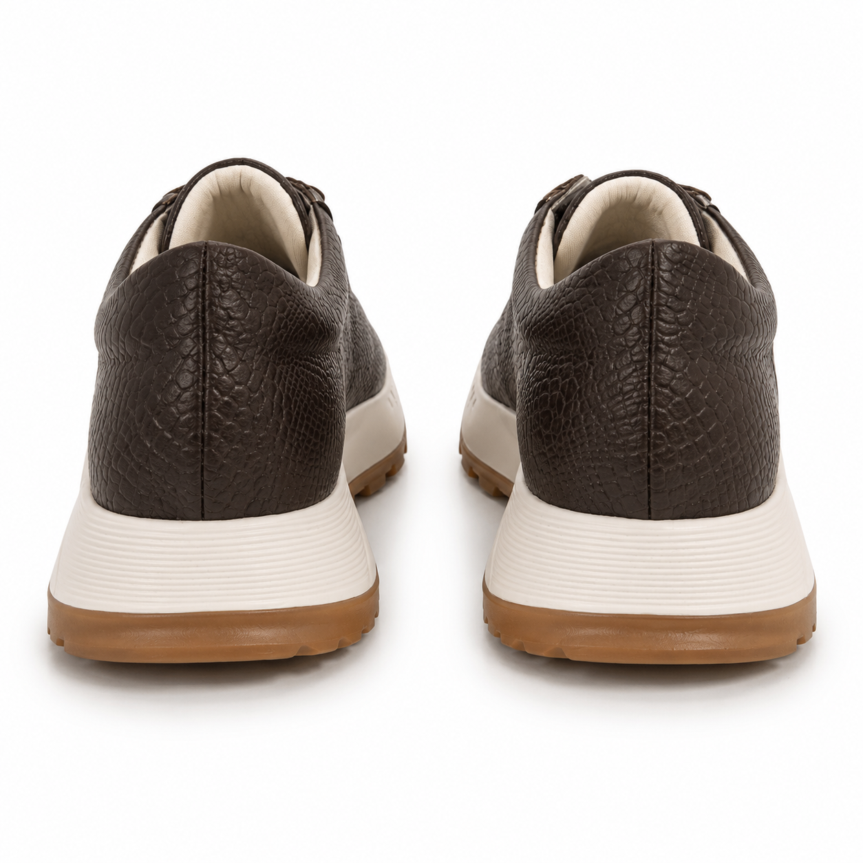 Tenis Sierra chocolate en cuero