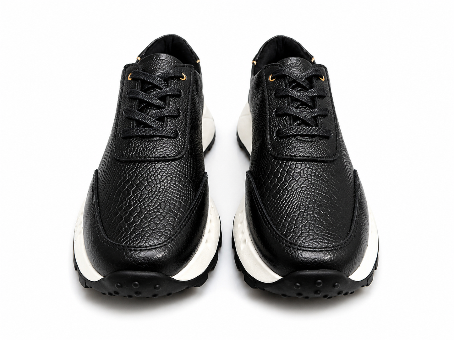 Tenis Oso negro en cuero