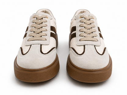 Tenis Oasis en carnaza gris y cafe y cuero en arena
