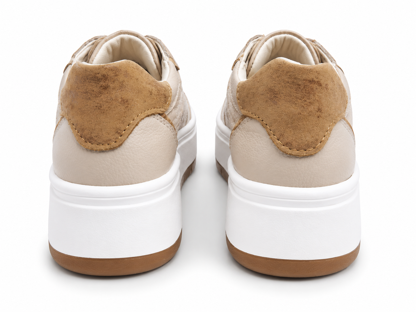 Tenis Sahara avena en cuero
